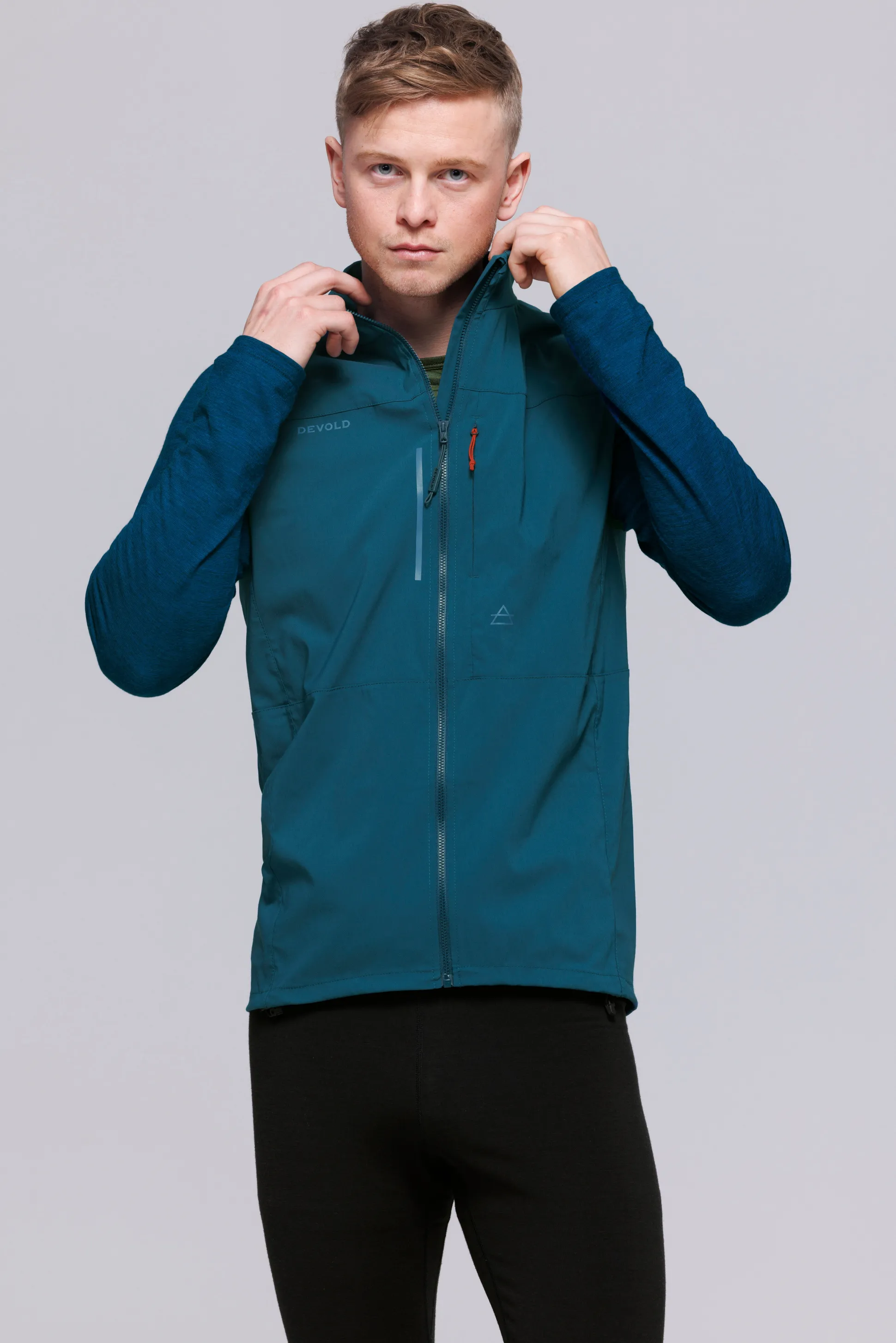 running_merino_vest_man_2.webp Vest>Devold of Norway Running Merino Vest Man Flood